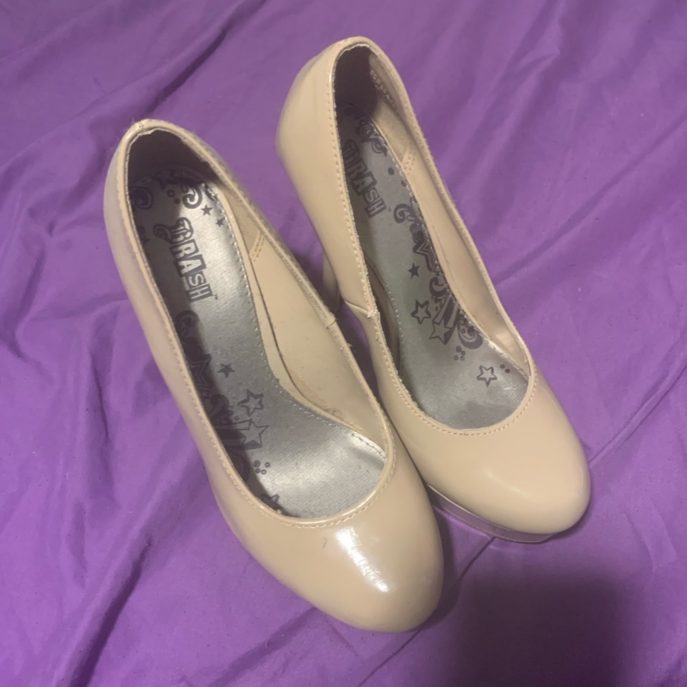 Brash by Payless nude heels 7w